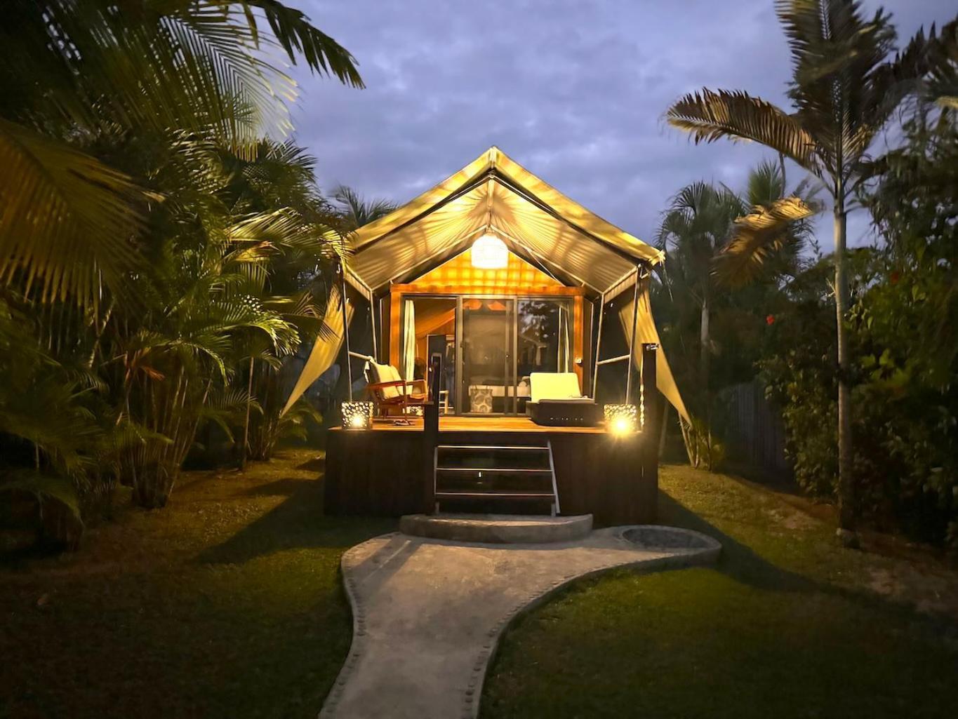 Turtle Bay Lodge Luganville Buitenkant foto